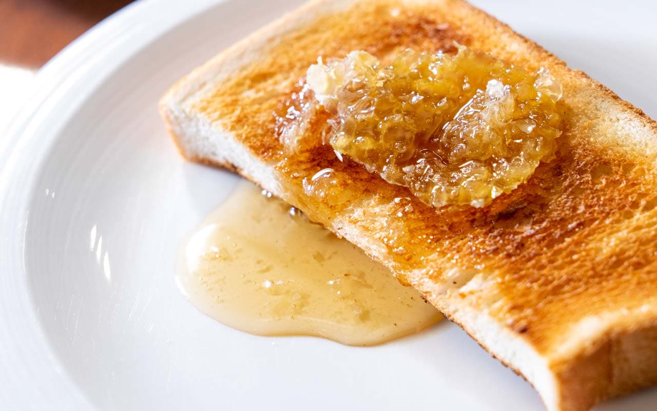 Honeycomb and honey