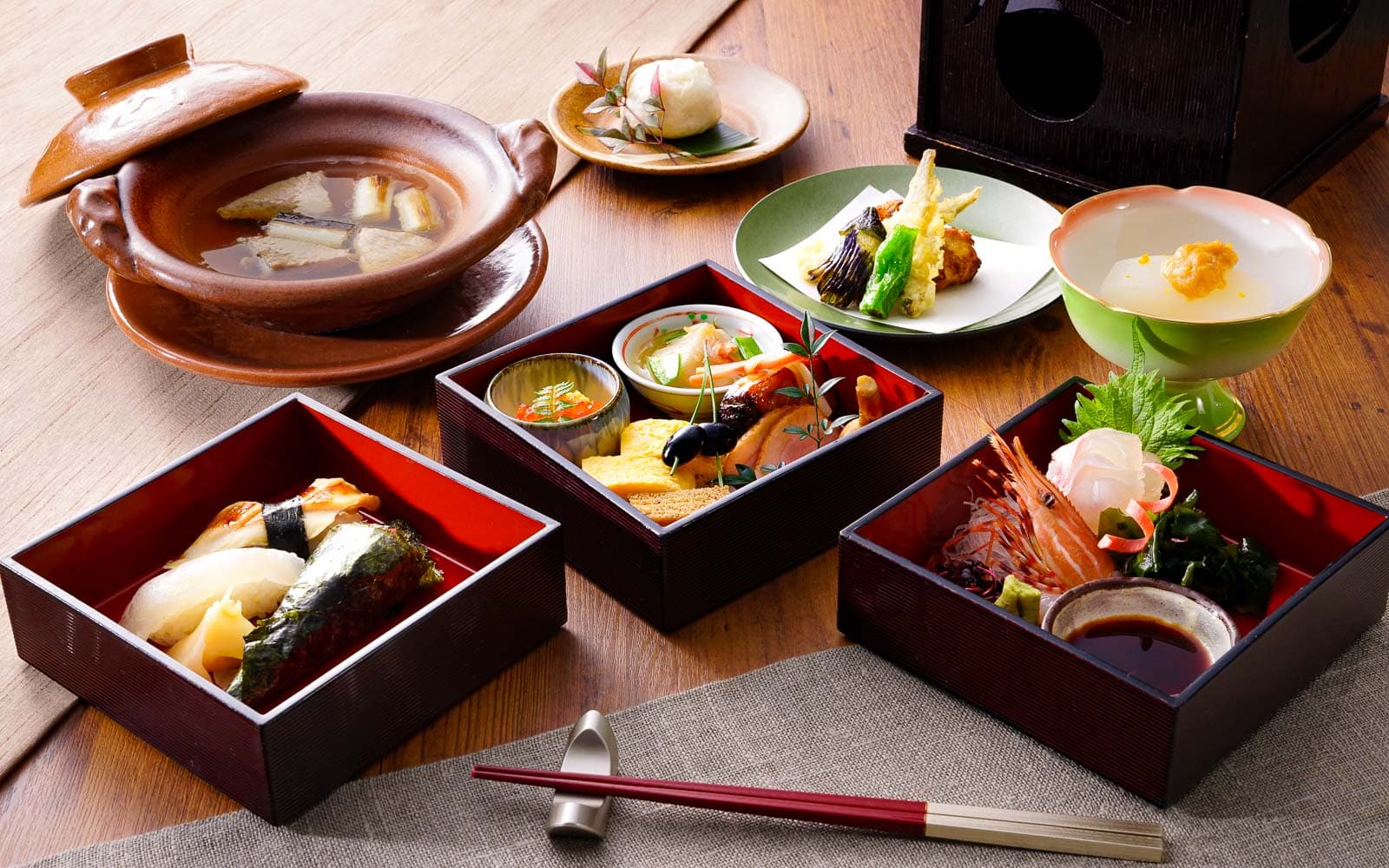 季節の三段弁当