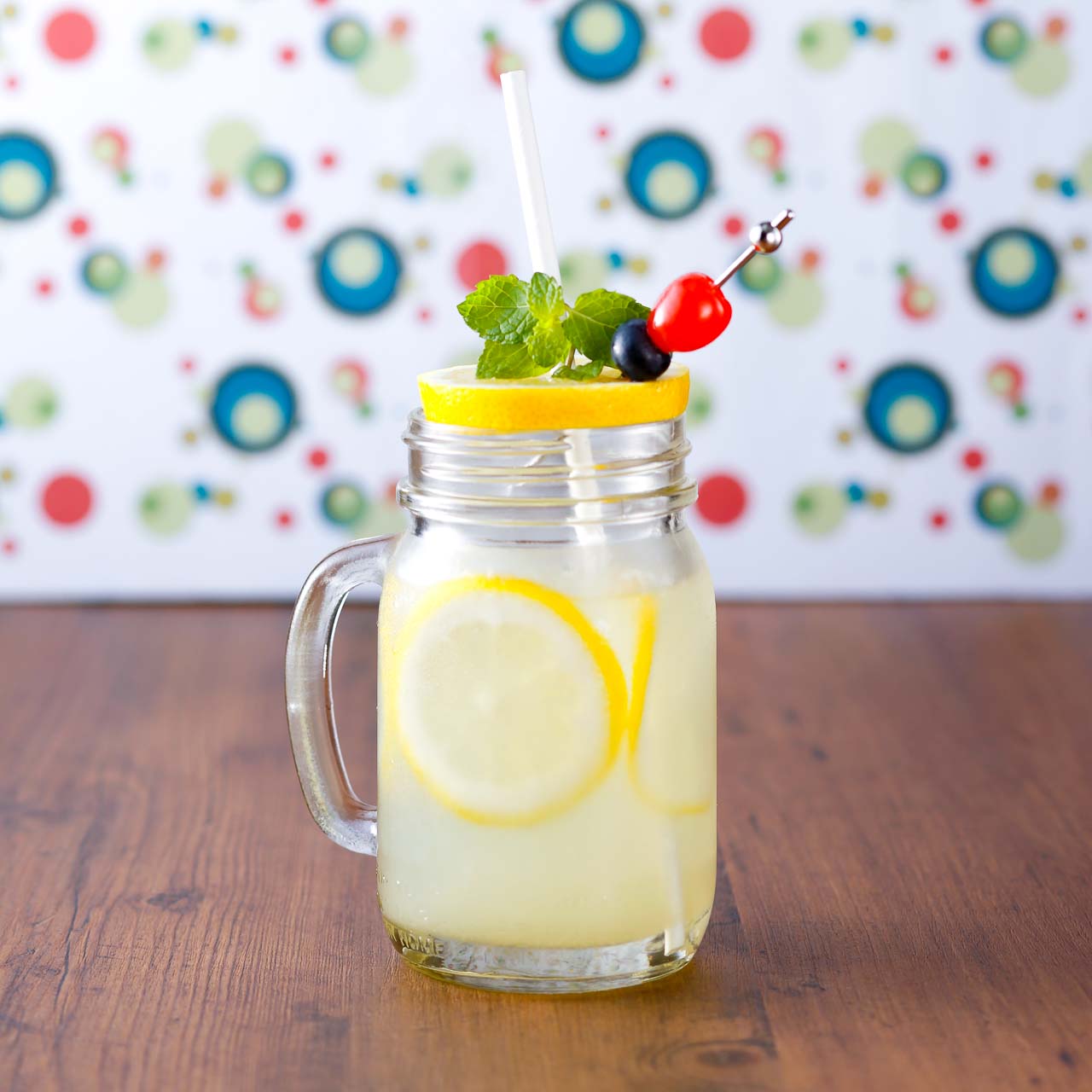 レモネード、又はレモンスカッシュ Lemonade or Lemon Squash