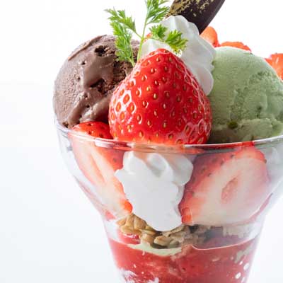 ストロベリーサンデー/ Strawberry Sundae