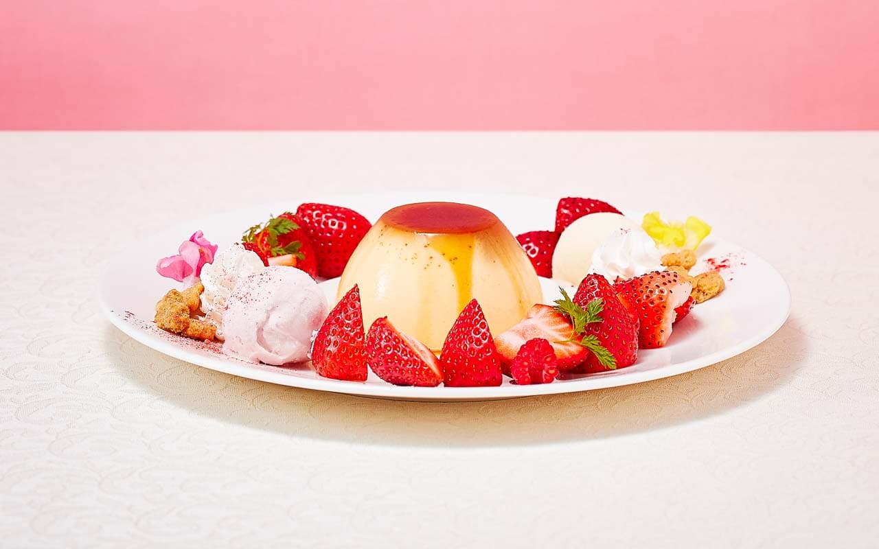 苺たっぷりプリンアラモード / The Strawberry Crème Caramel à La Mode