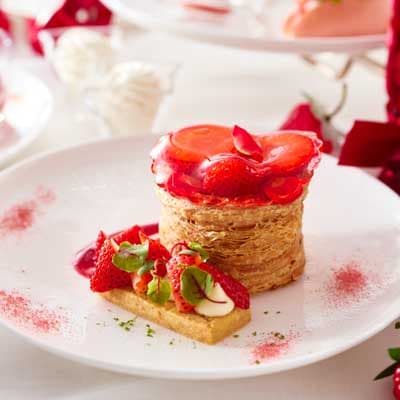 苺アフタヌーンティーセット / The Strawberry Afternoon Tea Set 中段スイーツ