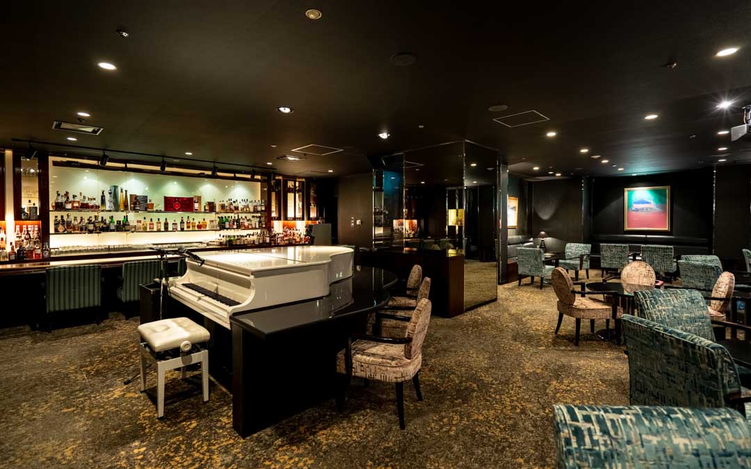 ホテル日航大阪 メインバー 夜間飛行 内観