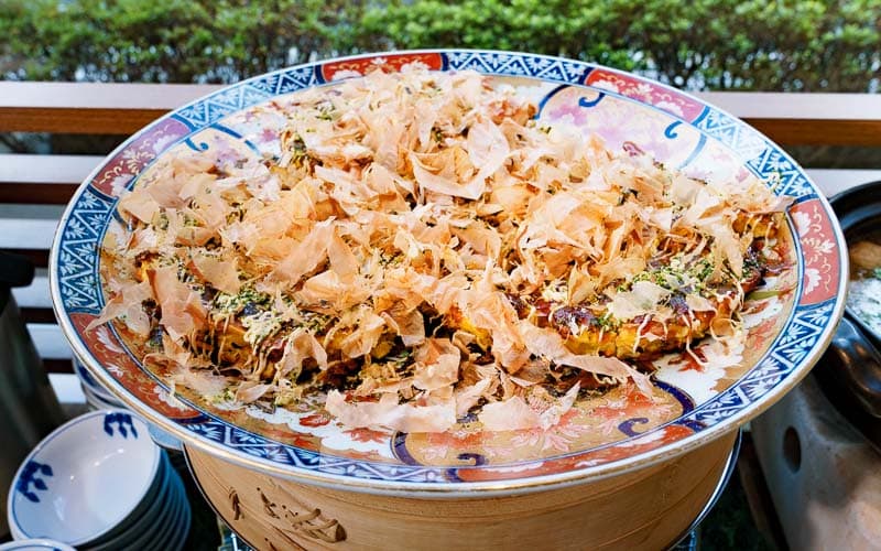 大阪のご当地グルメ お好み焼き