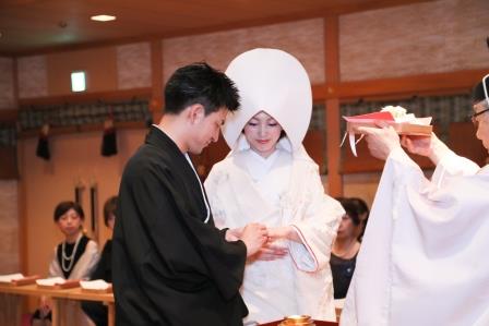 神前式、結婚式、和装、白無垢、綿帽子