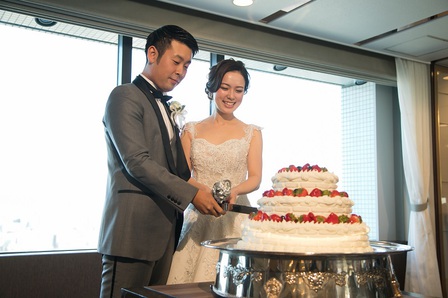 ウエディングケーキ　結婚式　演出