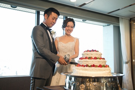ウエディングケーキ　結婚式　演出