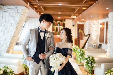 結婚式　ブーケ　キャスケードブーケ