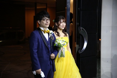 結婚式　カラードレス　黄色　イエロー